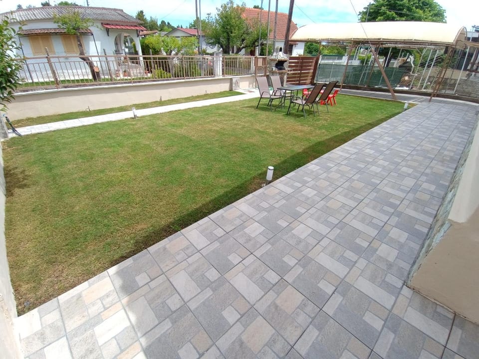 Property building, Garden