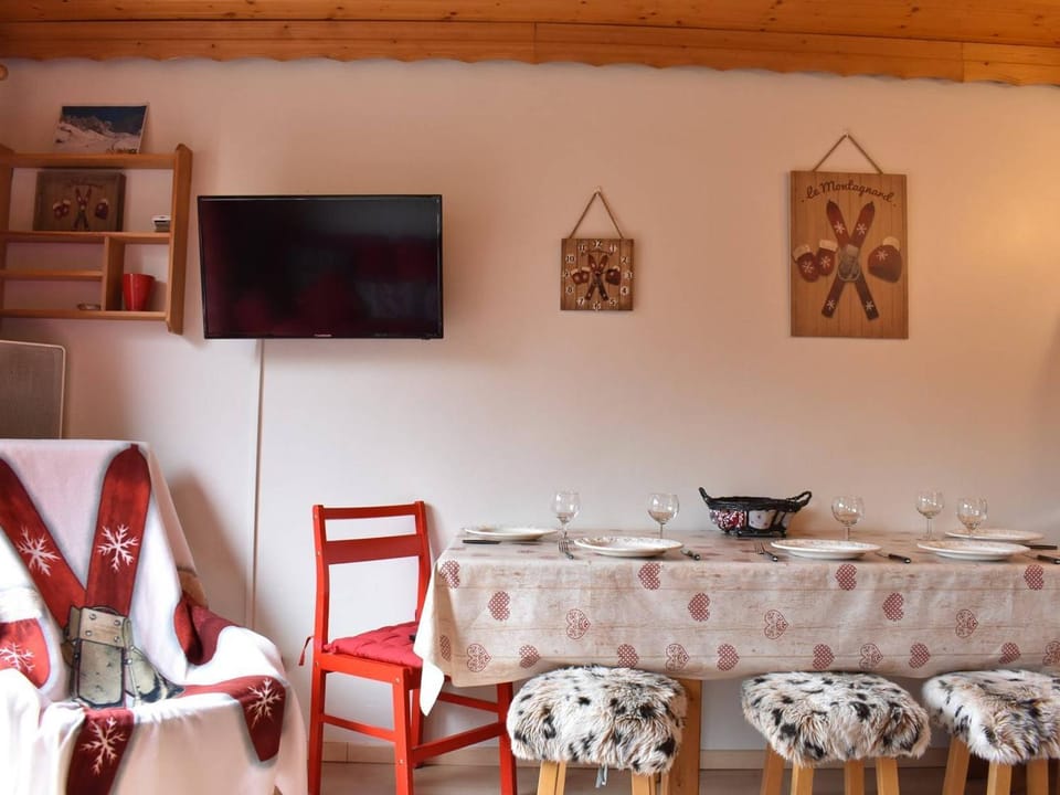 Appartement 3 pièces, 6 pers, proche pistes, parking - FR-1-180-365 Apartment in Les Allues