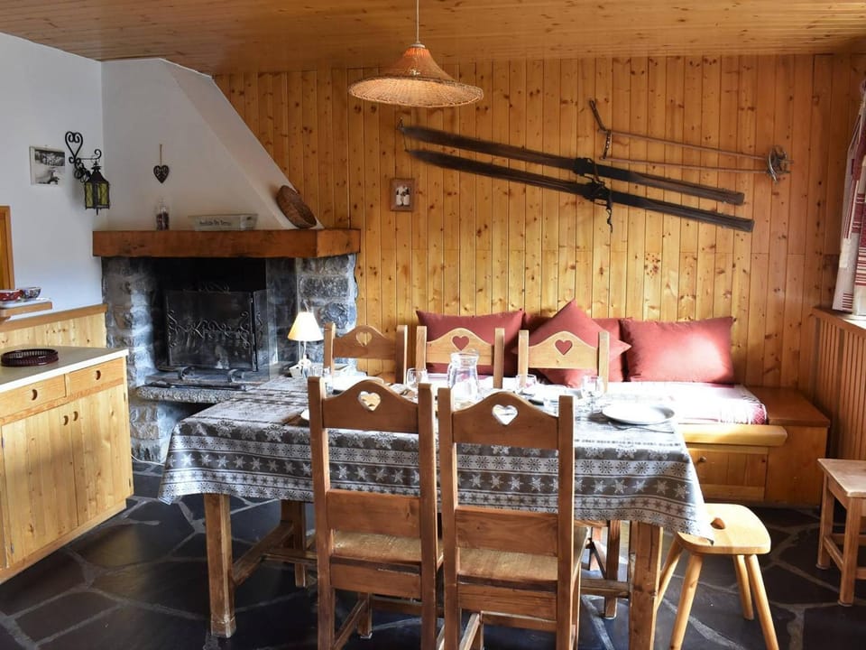 Appartement 3 pièces, 8 pers, près des pistes, cheminée, animaux acceptés - Méribel - FR-1-180-375 Apartment in Les Allues