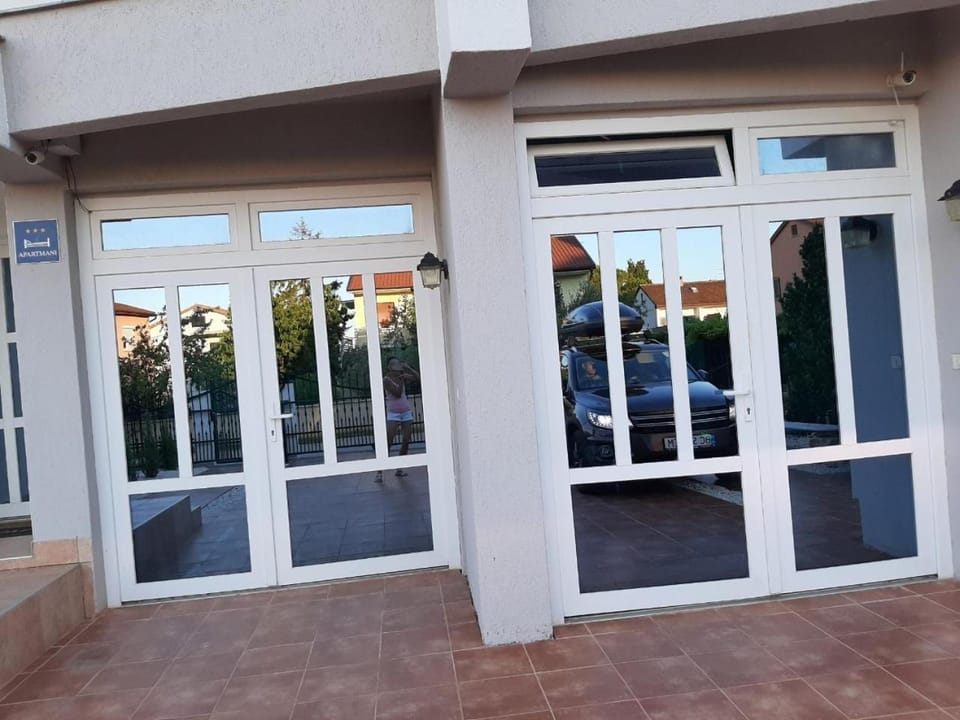 Grey Pearl with free EV Ch-Station Apartment in Fažana