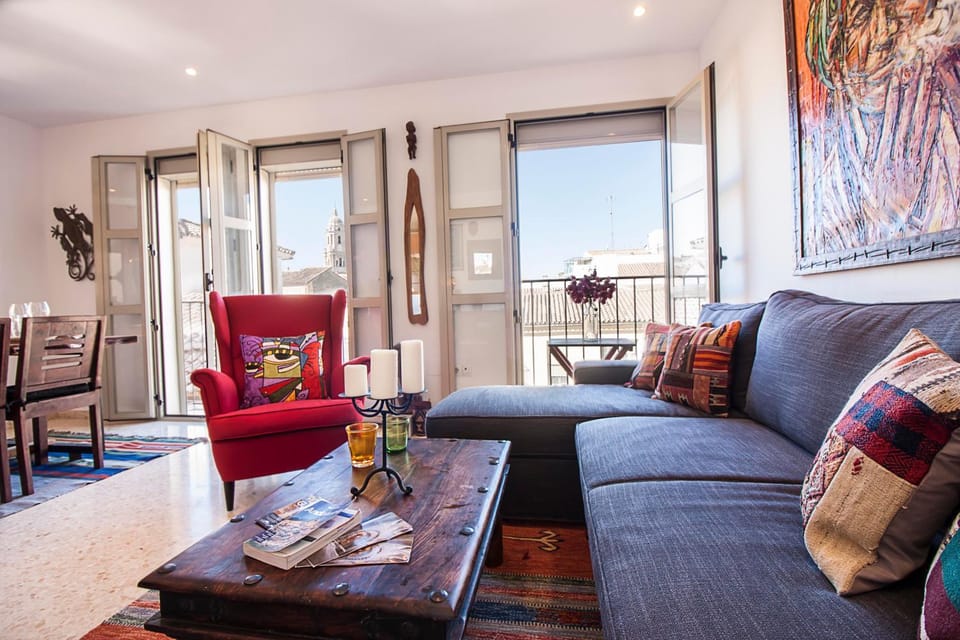 Living room, Seating area