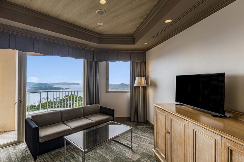 TV and multimedia, Living room, Sea view
