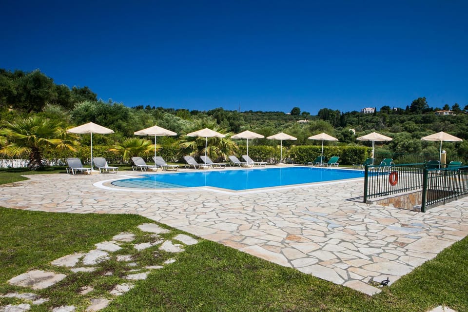 Day, Garden, Pool view, Swimming pool, sunbed
