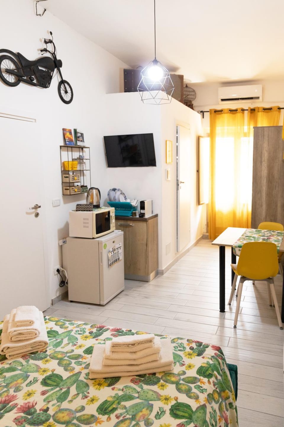 Photo of the whole room
