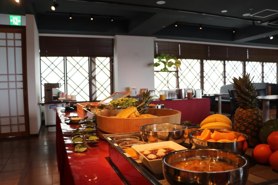 Restaurant/places to eat, Breakfast, Buffet breakfast