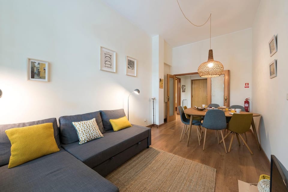 LovelyStay - The Porto Getaway w/ Free Parking Apartment in Porto