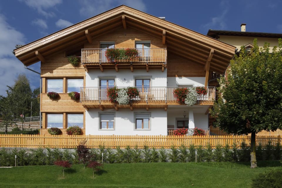 Property building, Day
