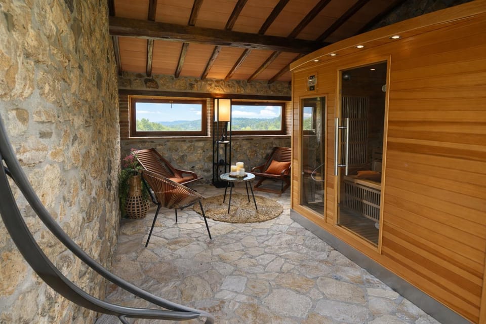 SCAPPO IN UMBRIA, casale al lago House in Umbria