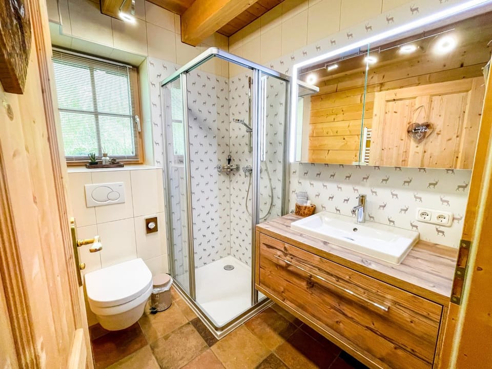 Shower, Toilet, Bathroom