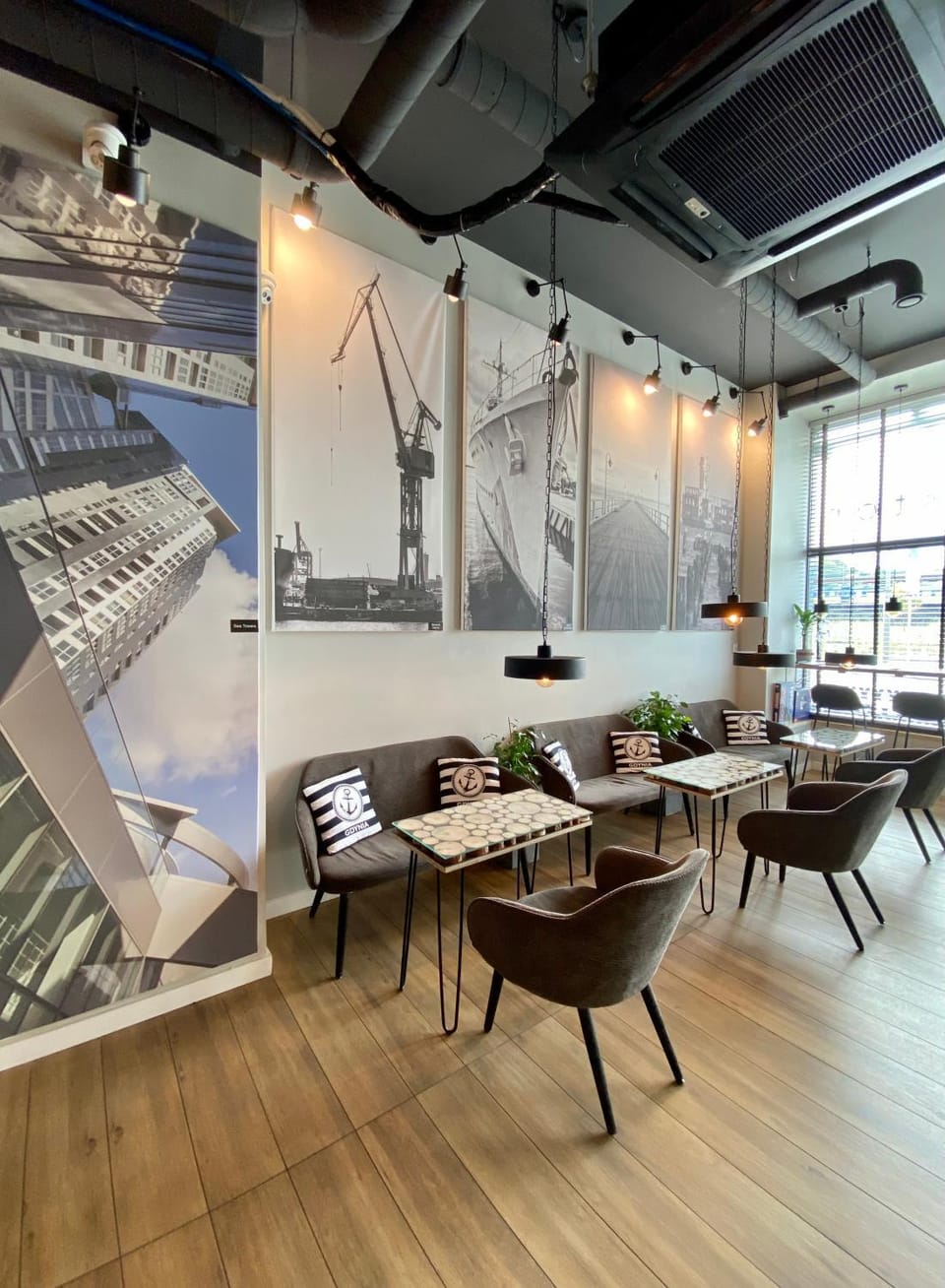 Thruster - Rooms, Kitchen, Chill-Out Zone-Netflix, Lobby-Netflix Hotel in Pomeranian Voivodeship