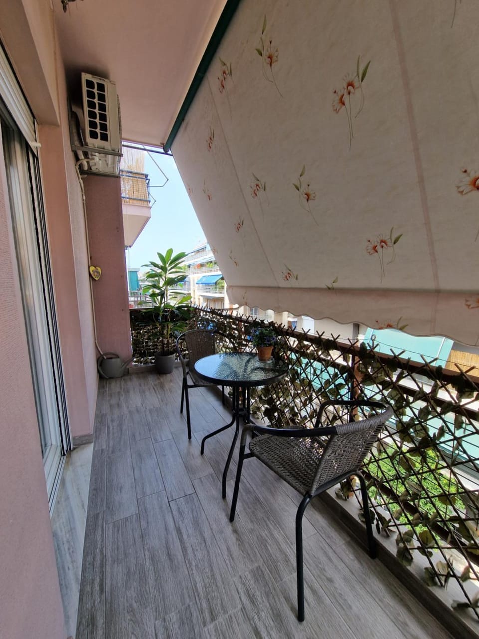Cozy Little Home Apartment in Kallithea