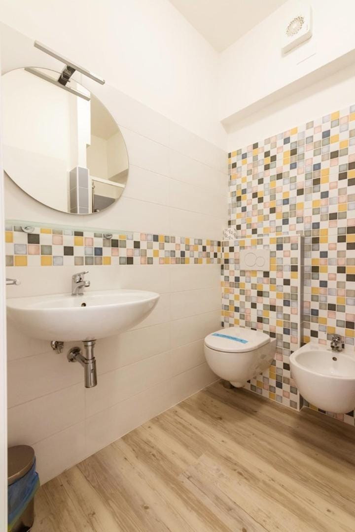 Shower, Toilet, Bathroom, bidet