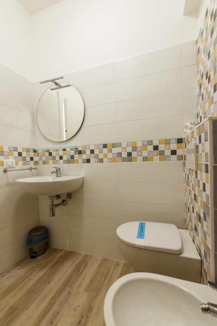 Shower, Toilet, Bathroom, bidet