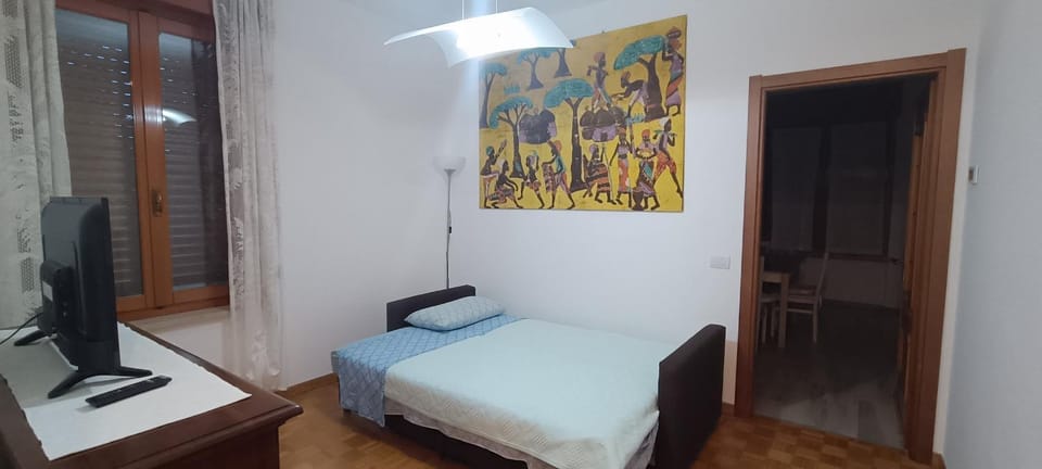 Bed, Photo of the whole room, hair dresser