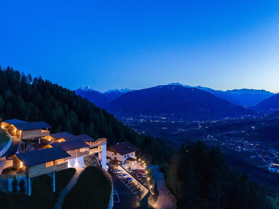 Bird's eye view, Mountain view