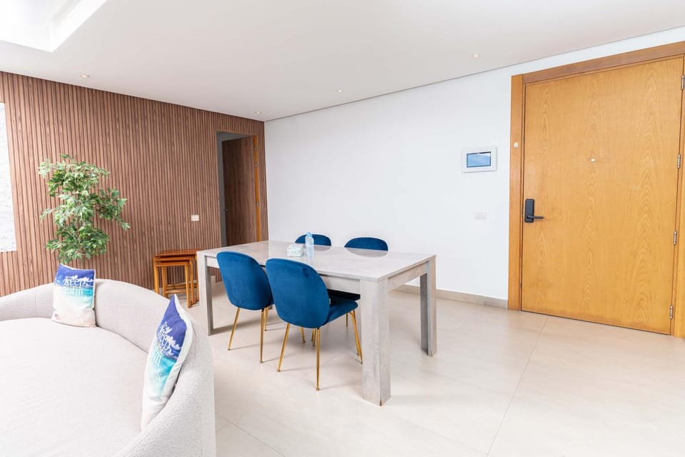 KEEP CALM AND THINK OF THE SEA, MARINA!! Apartment in Casablanca