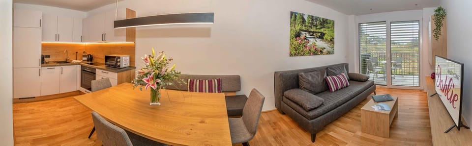 Living room, Decorative detail, Seating area, Dining area