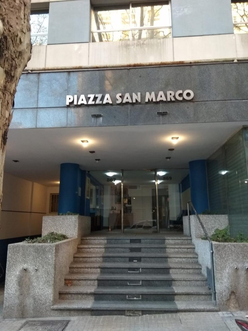 Property building, Facade/entrance