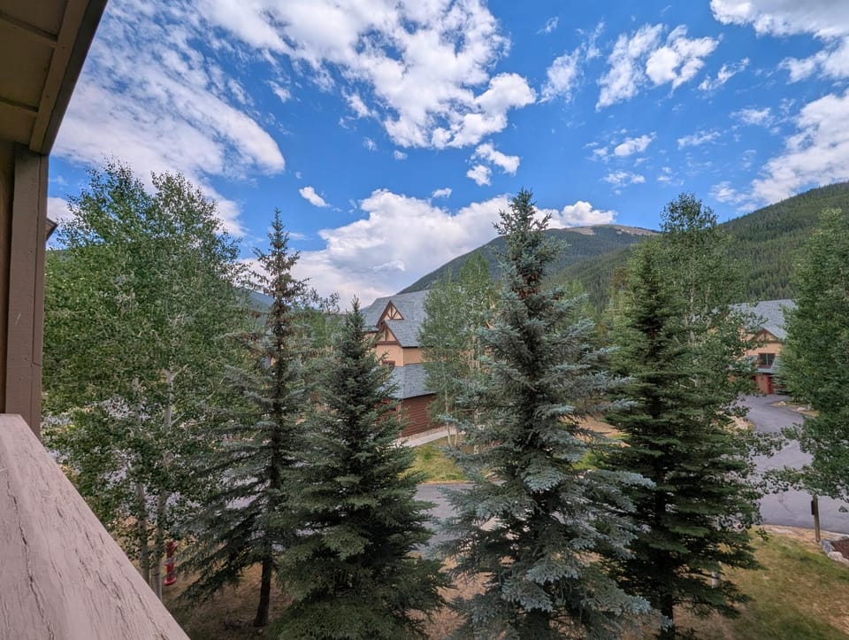 Day, Natural landscape, Balcony/Terrace, Mountain view