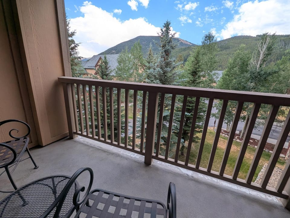 Day, Summer, Balcony/Terrace, Mountain view