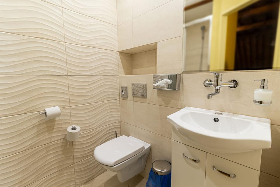 Toilet, Bathroom