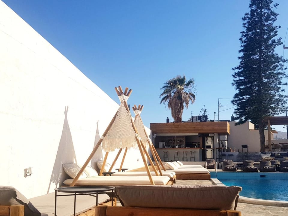 Property building, Lounge or bar, Swimming pool, Swimming pool