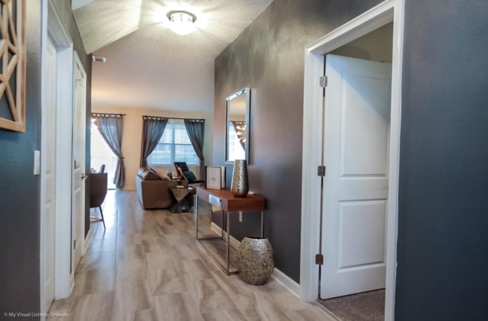 Resort-Style Family Retreat Private Pool Near Disney House in Osceola County