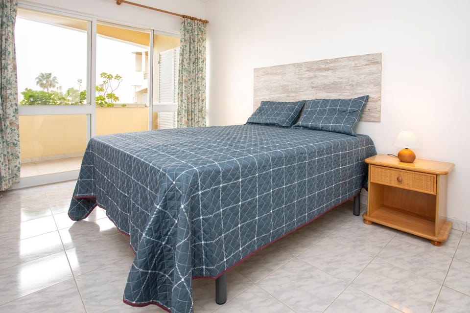 Bed, Balcony/Terrace, Bedroom