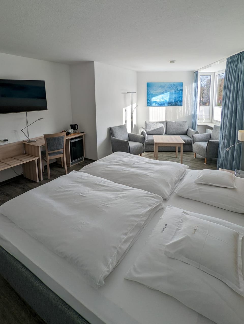Photo of the whole room