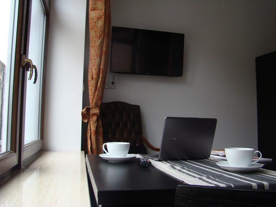 TV and multimedia, Seating area