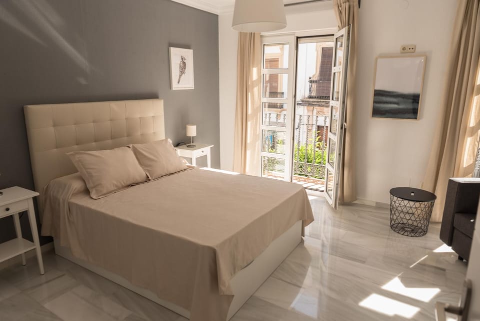 Nearby landmark, Bed, Photo of the whole room, Bedroom