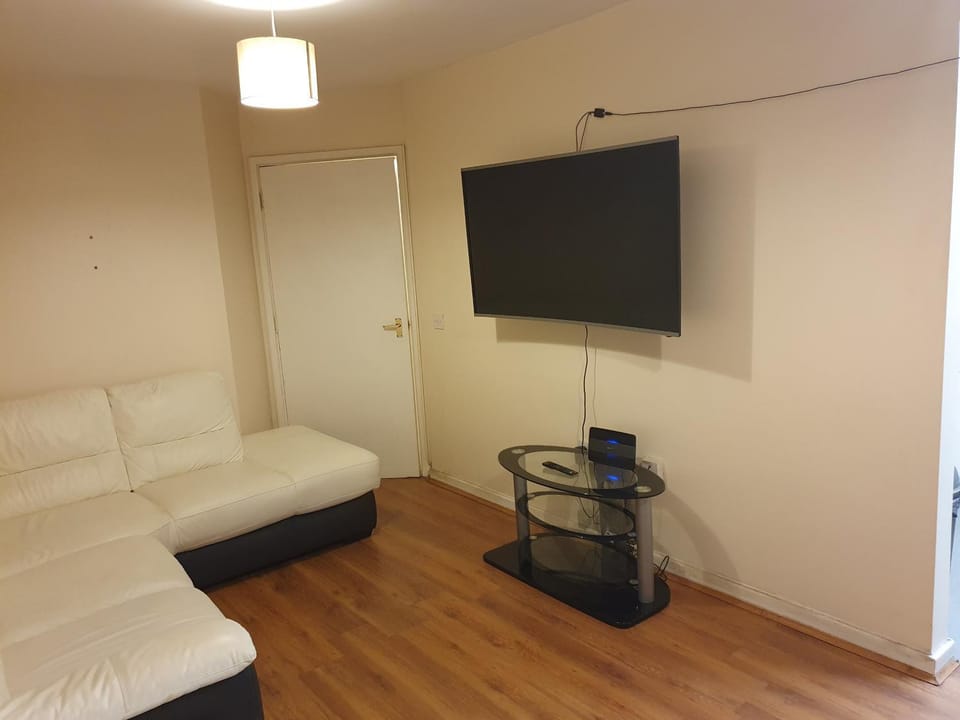 Olympus Apartment Apartment in London