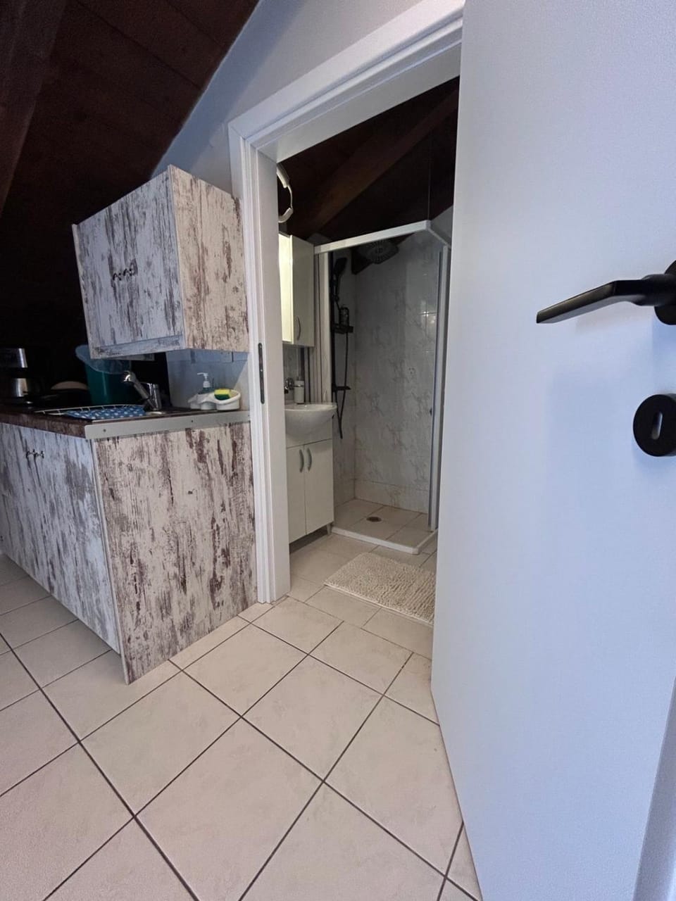 Lazarus Beach Sofitas Apartment in Islands