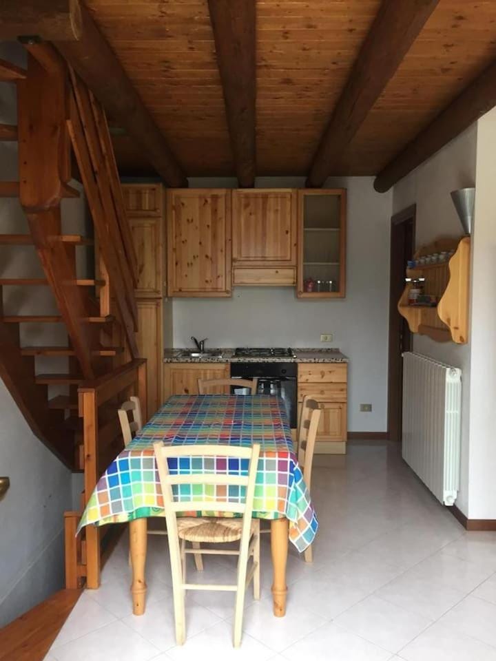 VALBONDIONE - BELLISSIMA VILLETTA SU 3 House in Province of Brescia