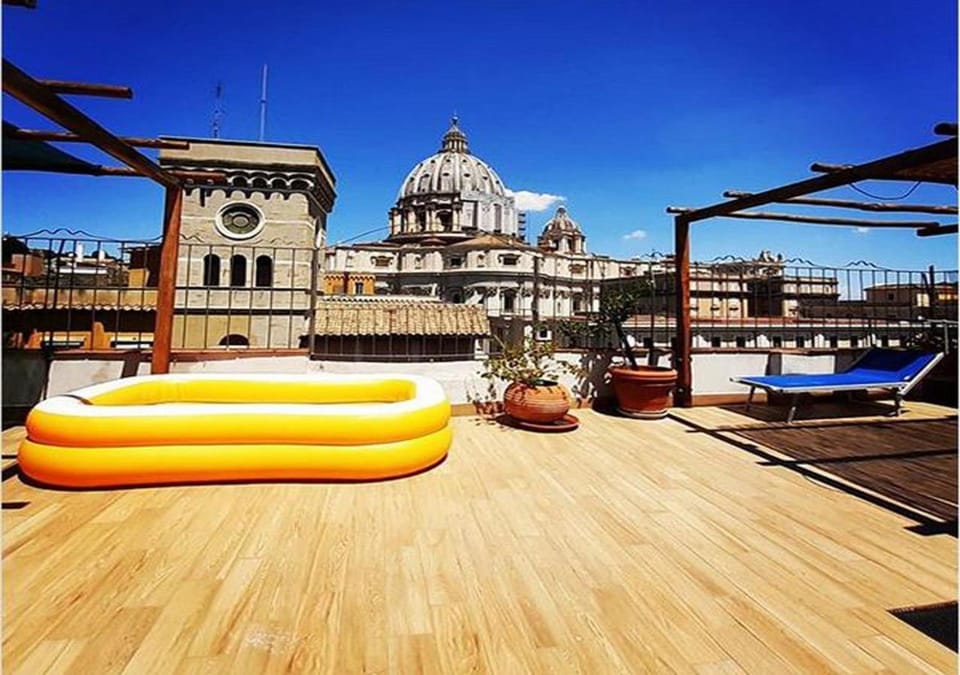 Patio, Activities, Garden, Balcony/Terrace, Decorative detail, City view, Family