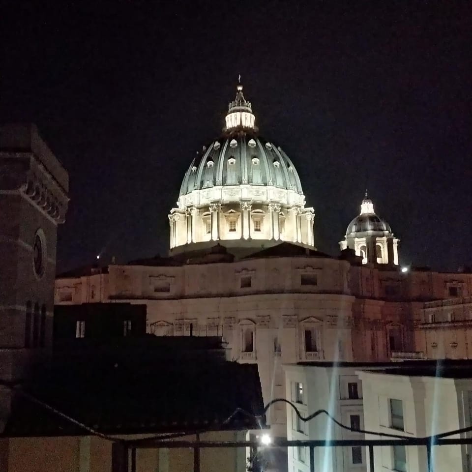 Nearby landmark, Night, Balcony/Terrace, On site, City view, Area and facilities