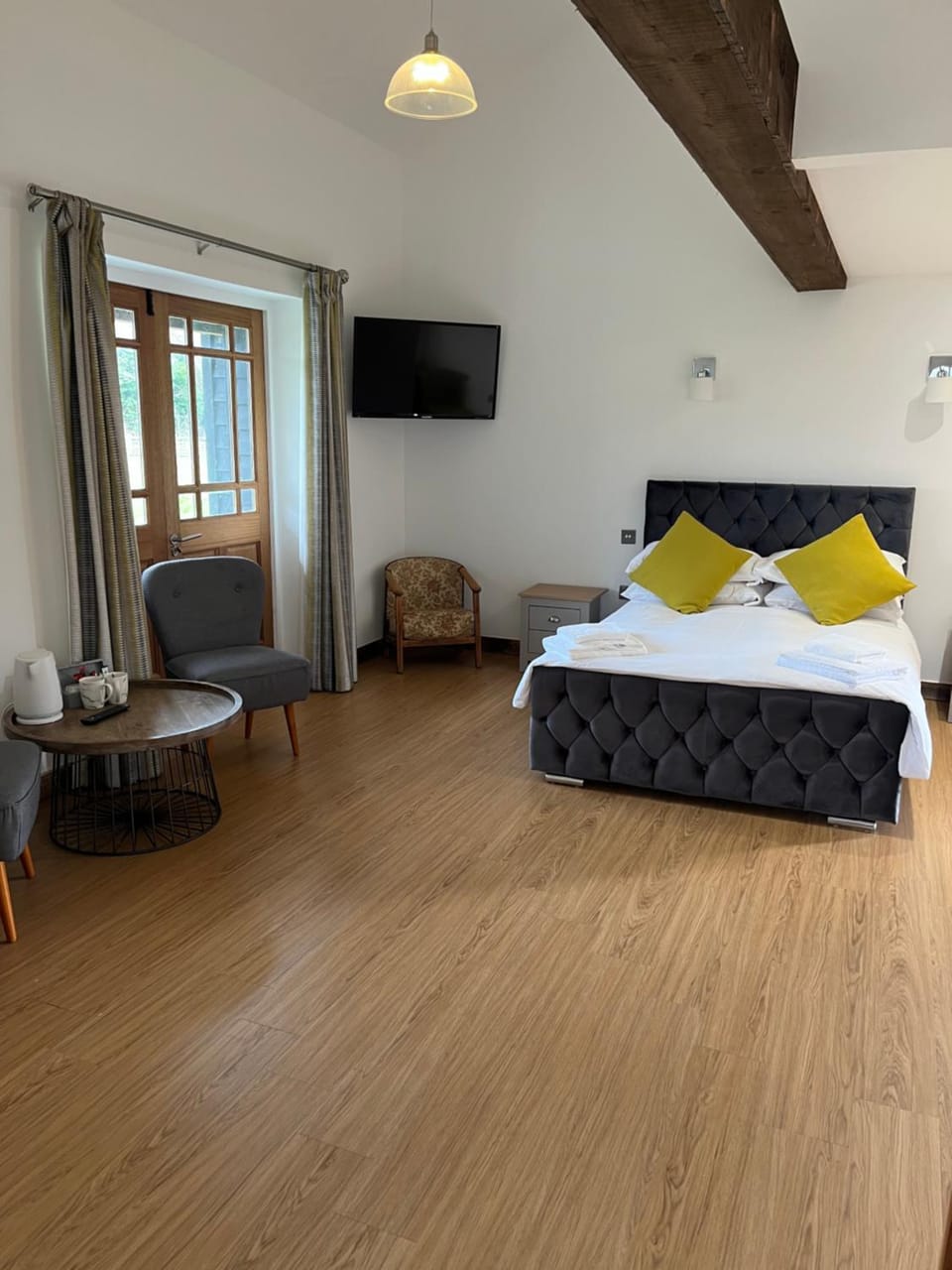 The Crown Lodges Bed and Breakfast in Dover District