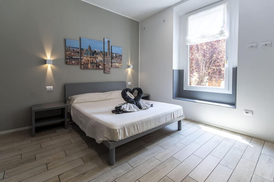 Bed, View (from property/room), Photo of the whole room, Bedroom, Quiet street view, towels