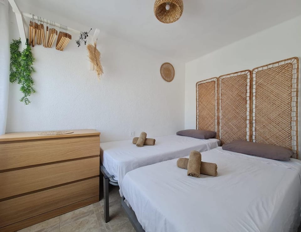 Casa Baelo - 3 Bedroom Apartment - New Bathroom - Central Tarifa Near Old Town & Beaches Apartment in Tarifa