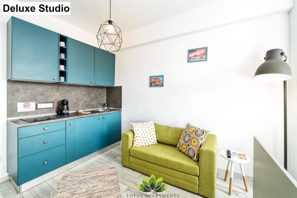 Kitchen or kitchenette, Seating area