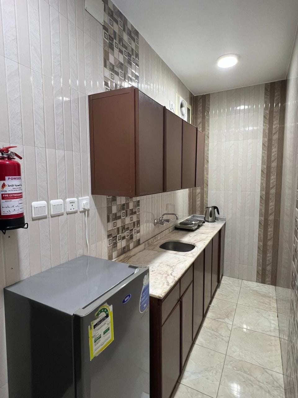 Kitchen or kitchenette, dishwasher, minibar, stove