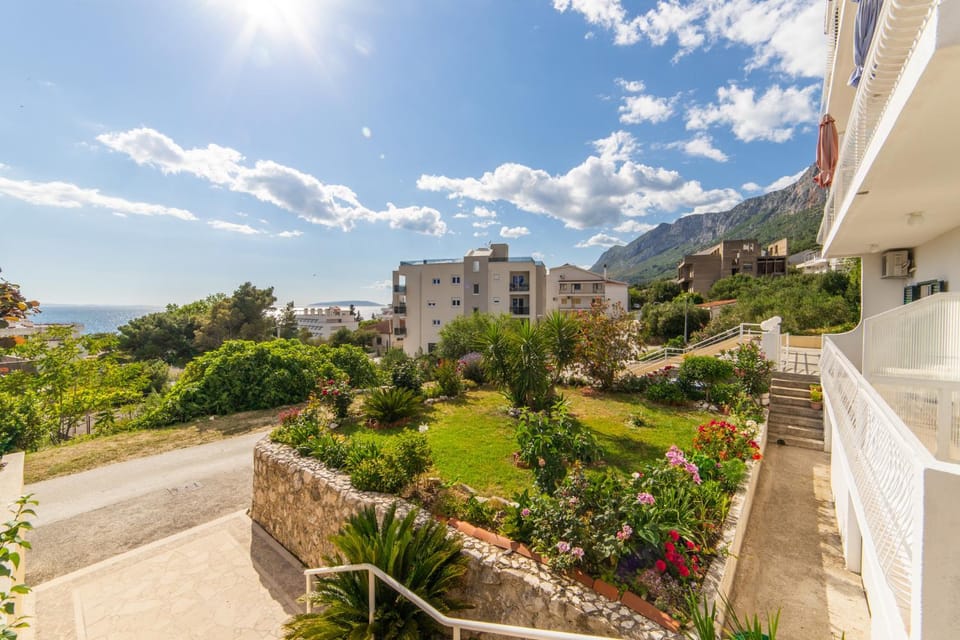 Property building, Garden, Mountain view, Sea view