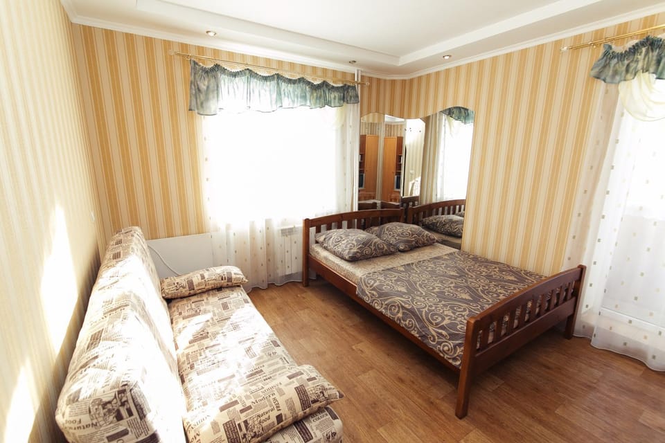 Apart-hotel Centr on street Petropavlovskaya Apartment in Ukraine