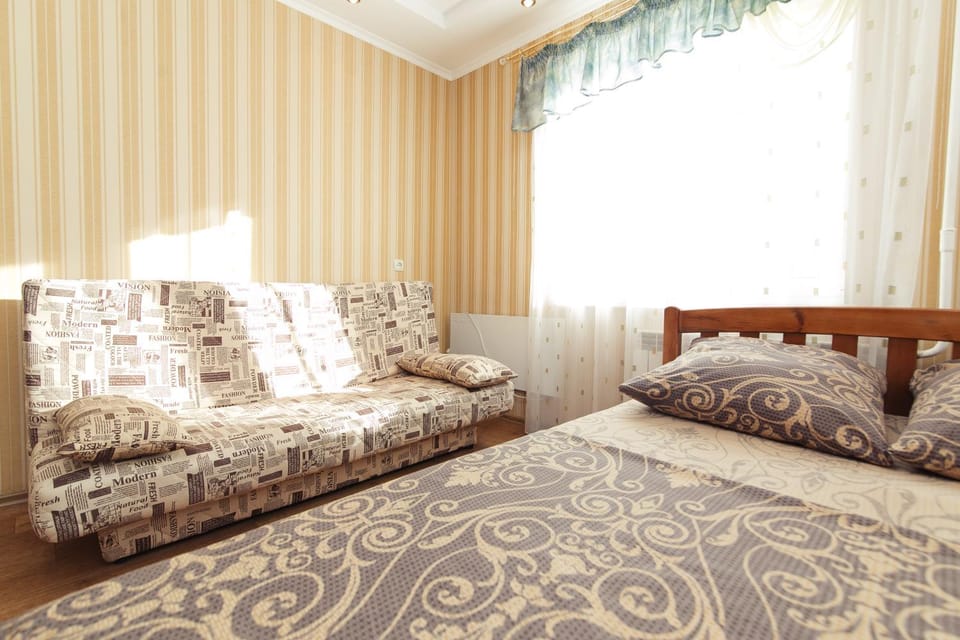 Apart-hotel Centr on street Petropavlovskaya Apartment in Ukraine
