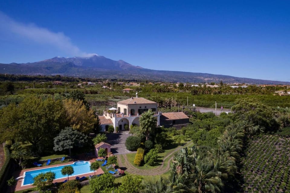 Villa Praiola - Exclusive seafacing mansion with pool and Jacuzzi Villa in Sicily