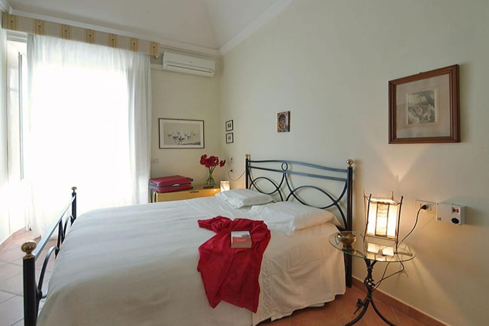 Villa Praiola - Exclusive seafacing mansion with pool and Jacuzzi Villa in Sicily