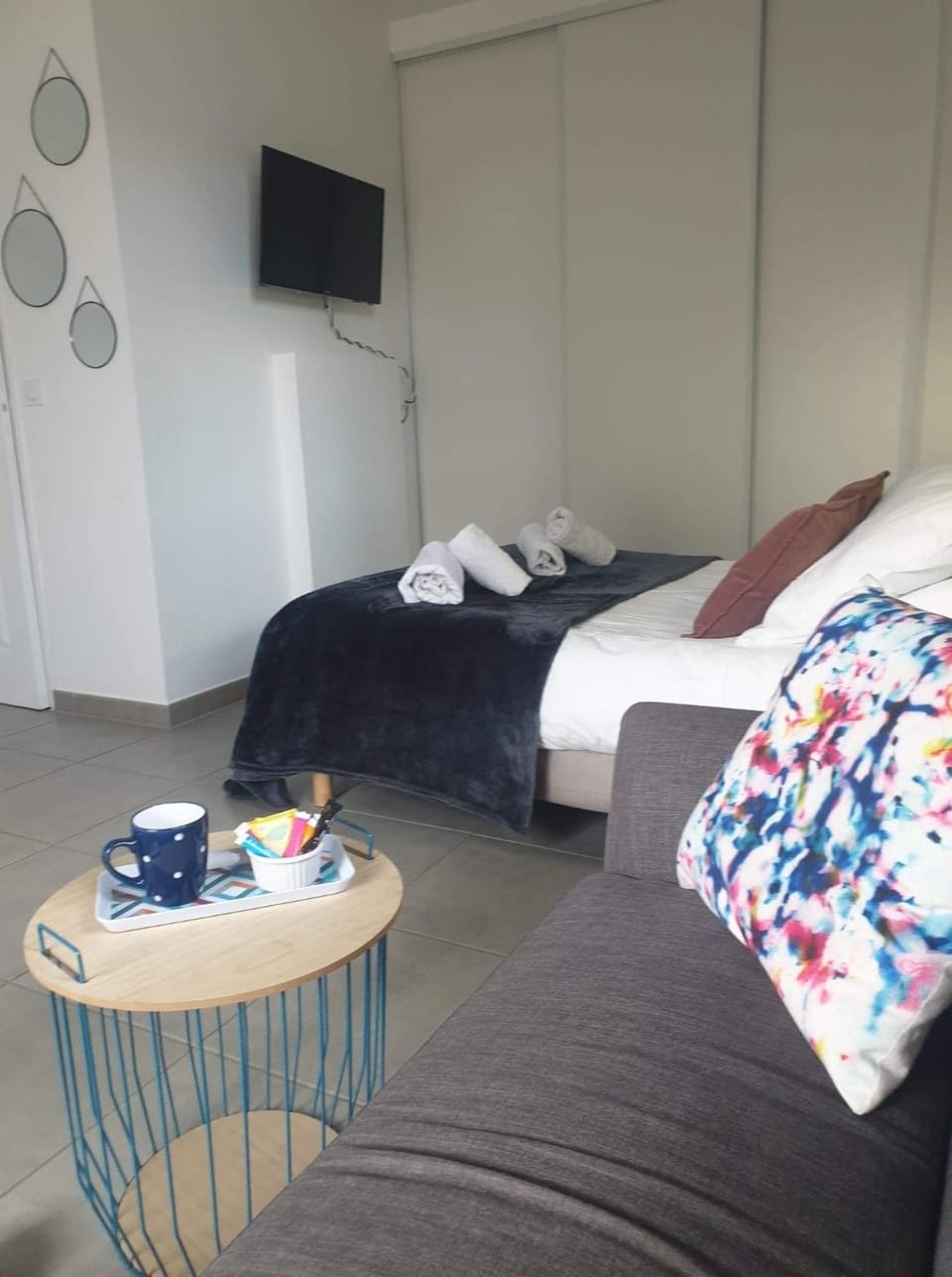 Photo of the whole room