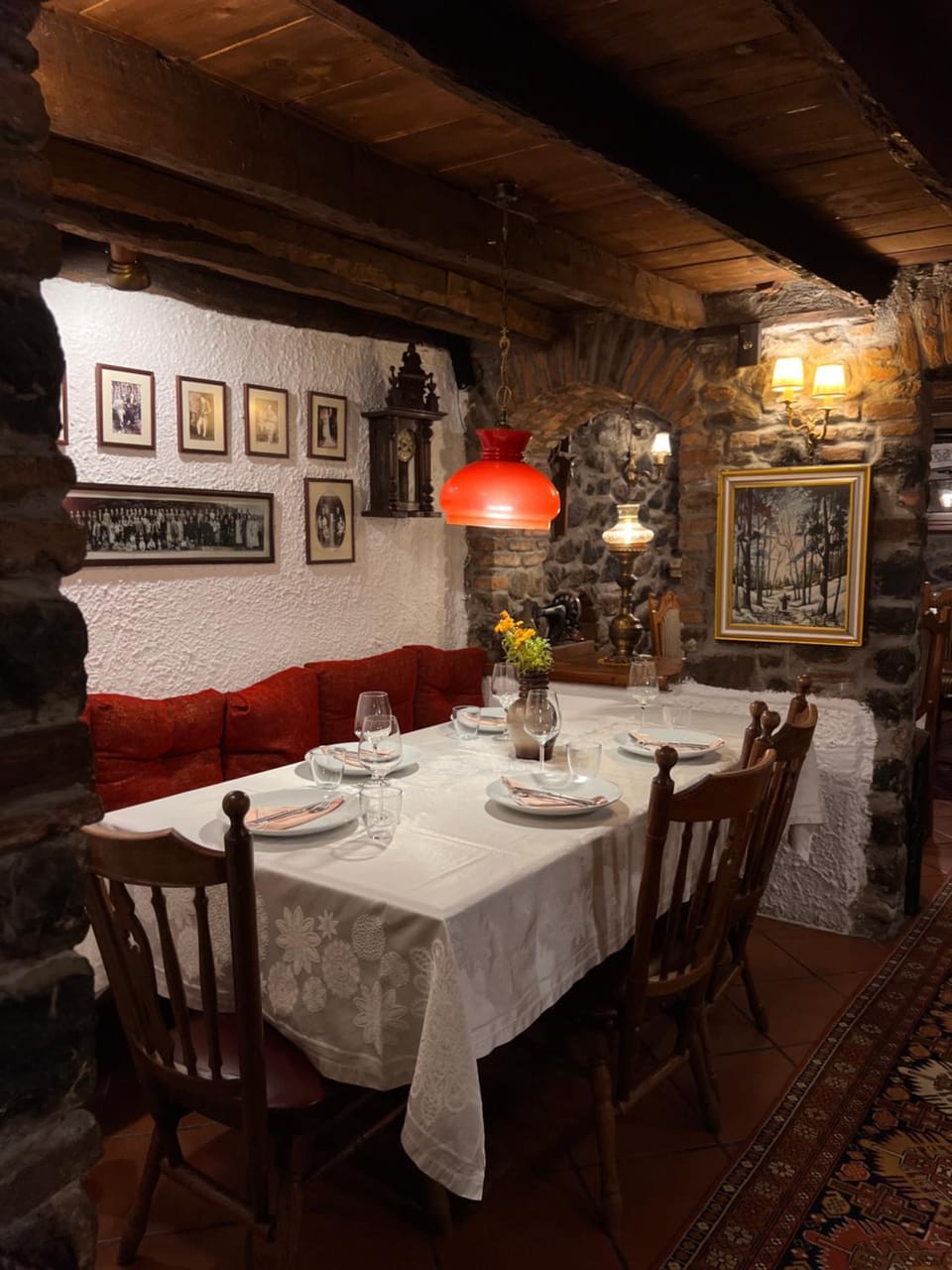 Restaurant/places to eat, Dining area