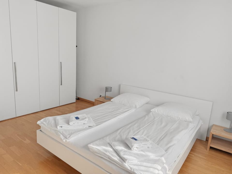Bedroom, wardrobe