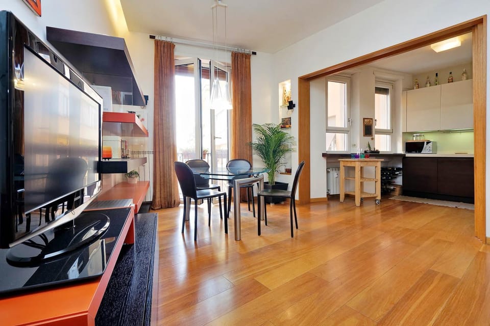 Kitchen or kitchenette, Living room, Dining area